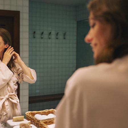 Post Hotel & Spa Лейк-Луиз Экстерьер фото