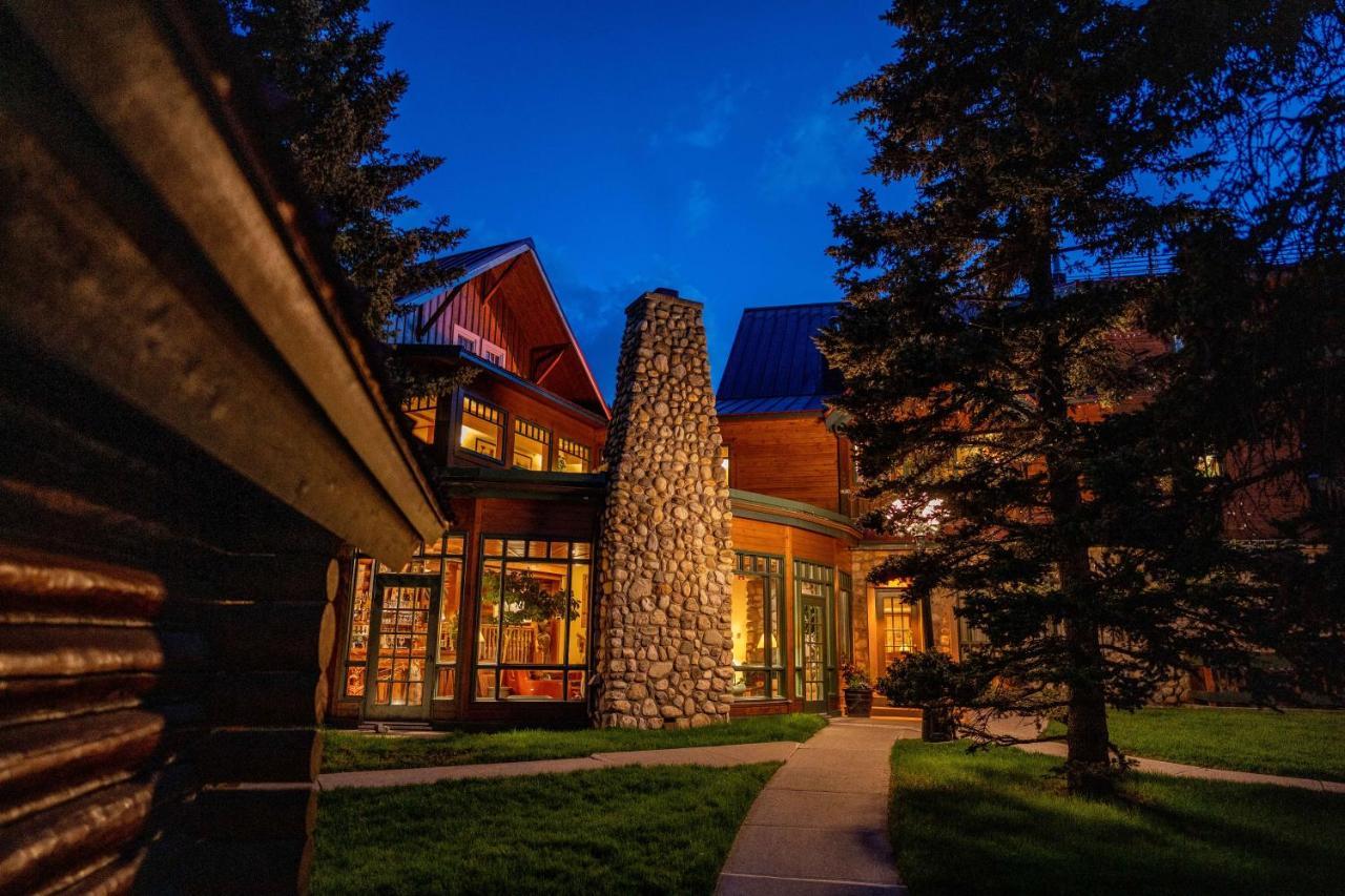 Post Hotel & Spa Лейк-Луиз Экстерьер фото