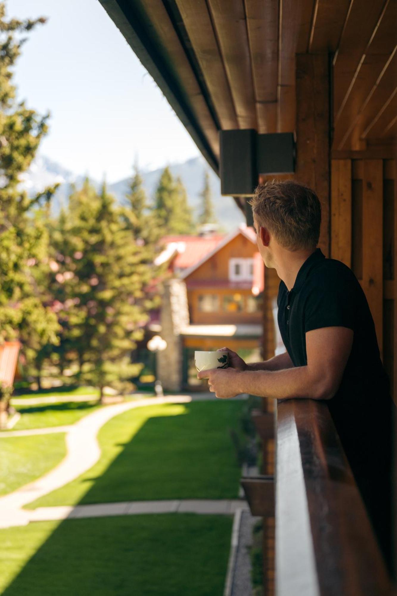 Post Hotel & Spa Лейк-Луиз Экстерьер фото