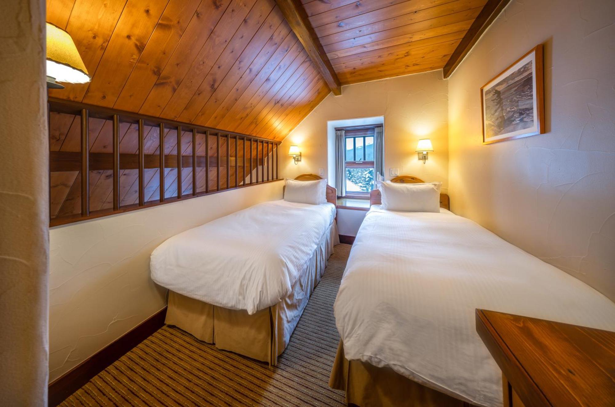Post Hotel & Spa Лейк-Луиз Экстерьер фото