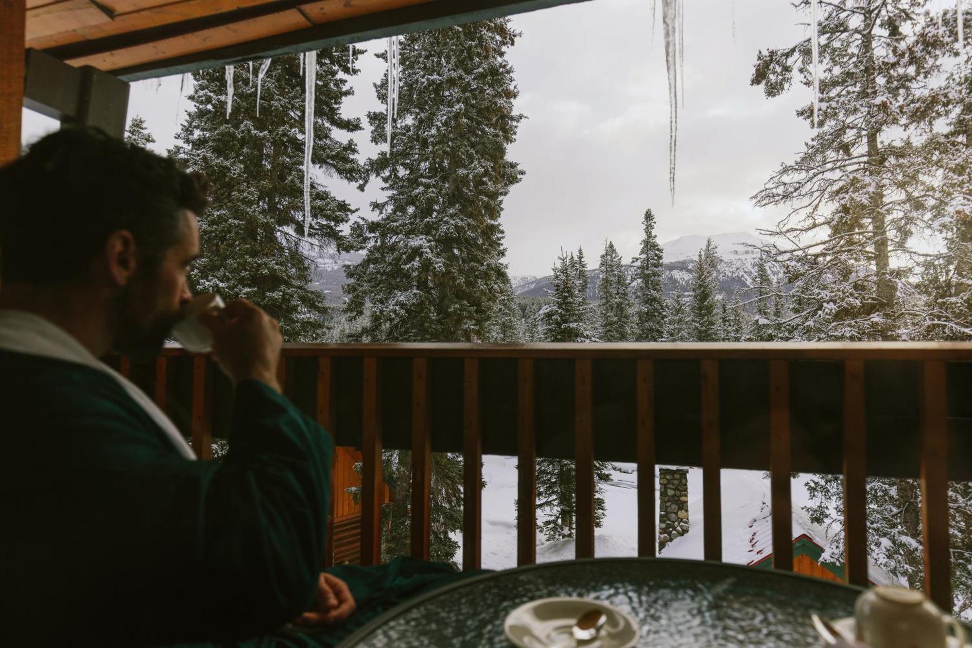 Post Hotel & Spa Лейк-Луиз Экстерьер фото